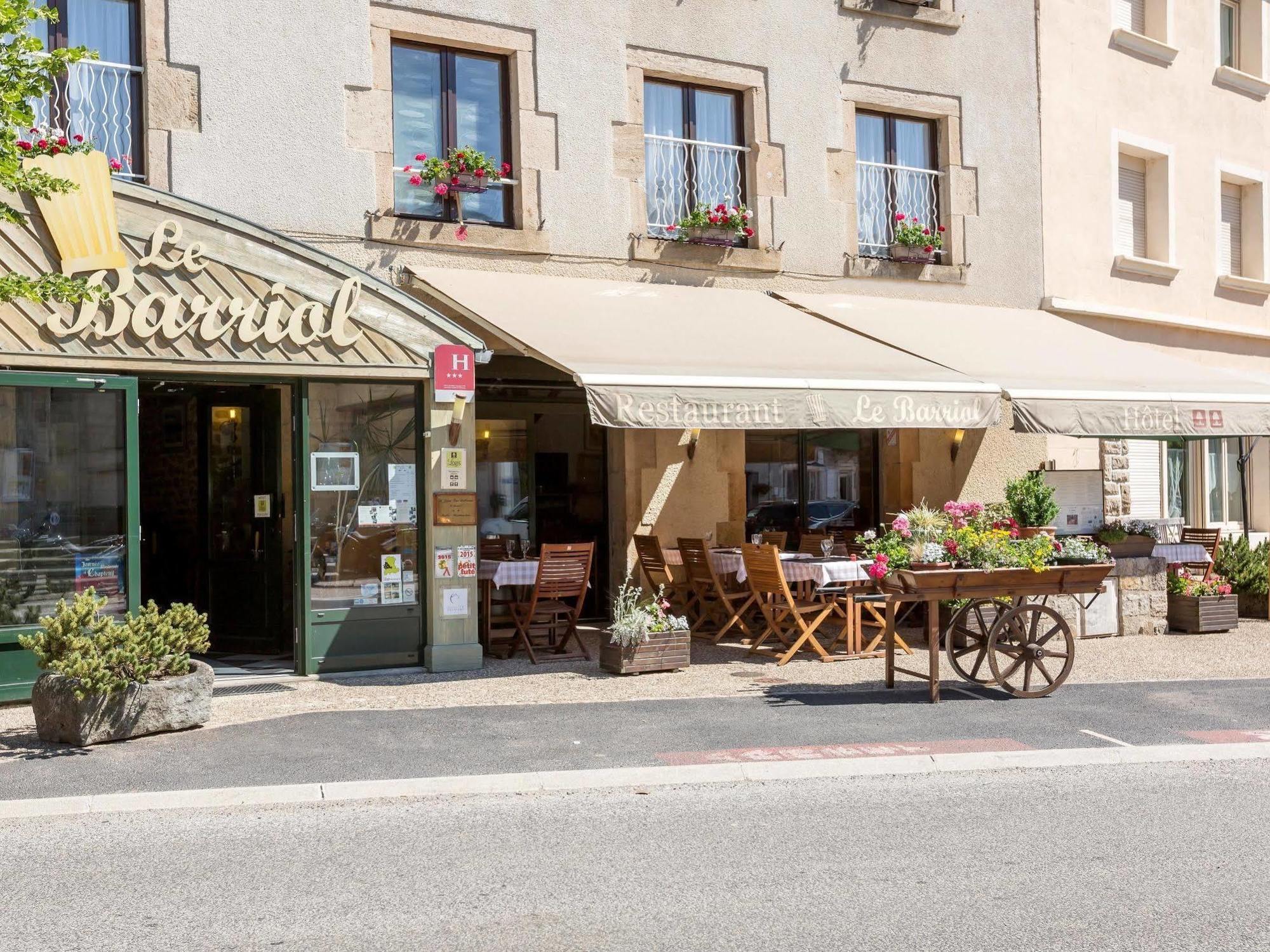 Отель Le Barriol Saint-Julien-Chapteuil Экстерьер фото