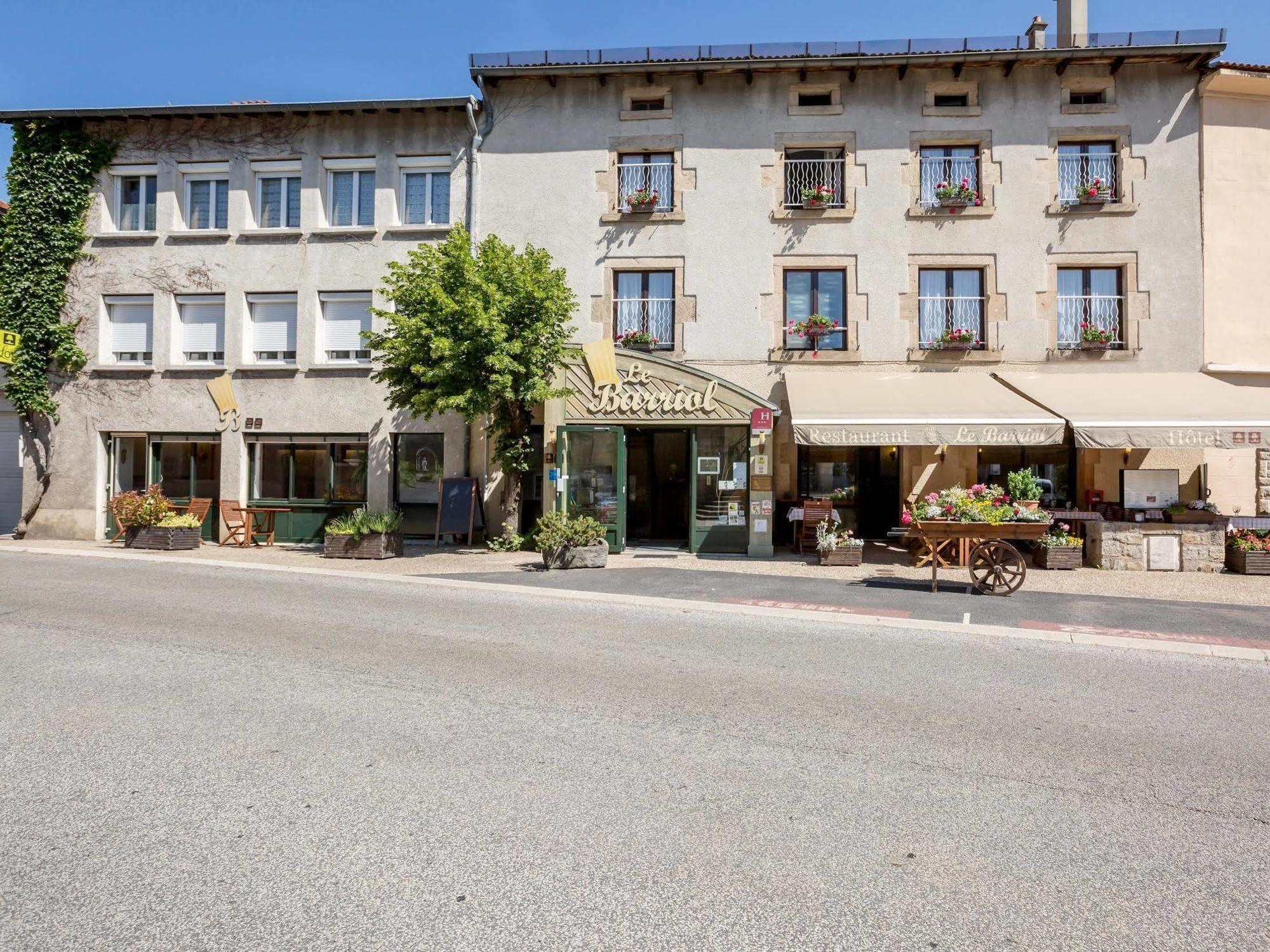 Отель Le Barriol Saint-Julien-Chapteuil Экстерьер фото
